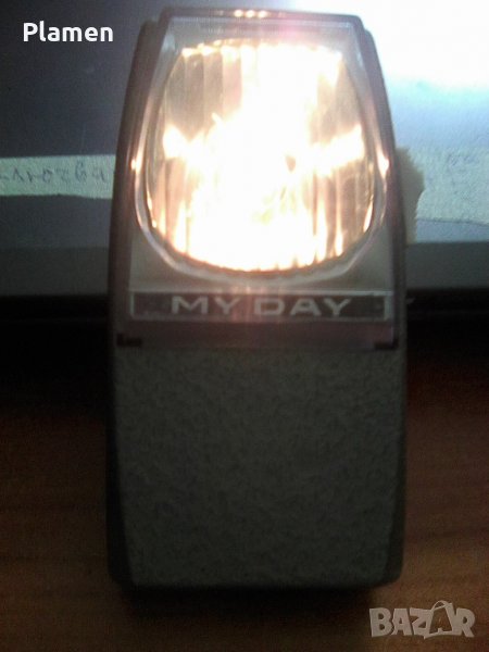 Стар фенер с плоска батерия 4.5 волта, снимка 1