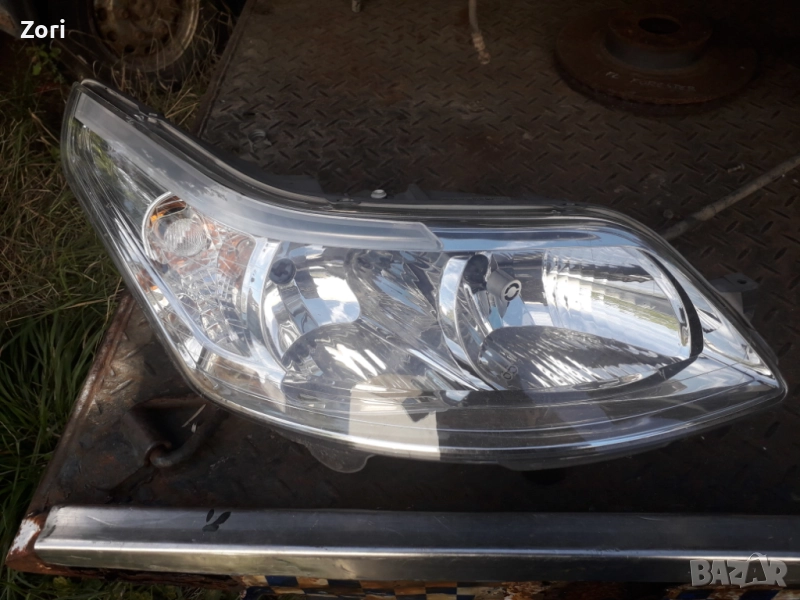десен фар Citroen C4 , снимка 1