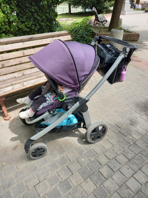Maxi cosy комплект бебешка детска количка 3 в 1, с кош за кола макси кози  pebble в Детски колички в гр. Свищов - ID35921387 — Bazar.bg