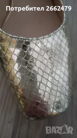 Продавам  дамски лъскави обувки., снимка 4 - Маратонки - 48355982