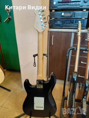 Продавам електрическа китара стратокастер с ефект овердрайв, снимка 6 - Китари - 53267083