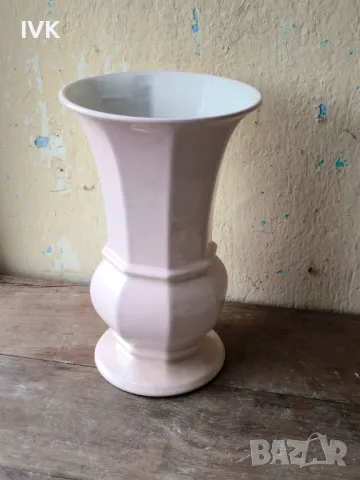 Ваза, снимка 1 - Антикварни и старинни предмети - 49967243