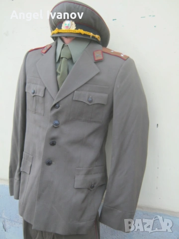 Офицерска униформа от соца, снимка 7 - Антикварни и старинни предмети - 54180933