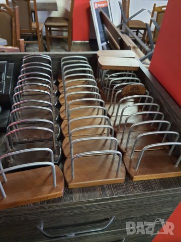 Салфетник,поставка меню?