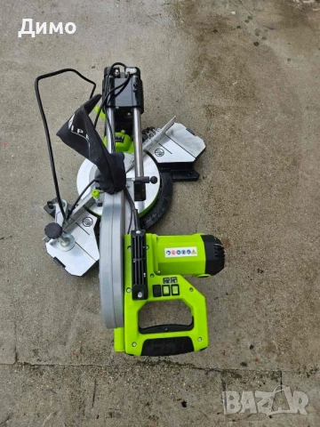 Настолен циркуляр (герунг) с плъзгач 2000W | Ø255 мм | Професионален, снимка 2 - Триони и циркуляри - 53323954