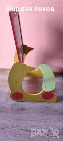 Чудесен вариант за родители, които търсят икономично решение за кът за творчество!, снимка 3 - Рисуване и оцветяване - 52422709