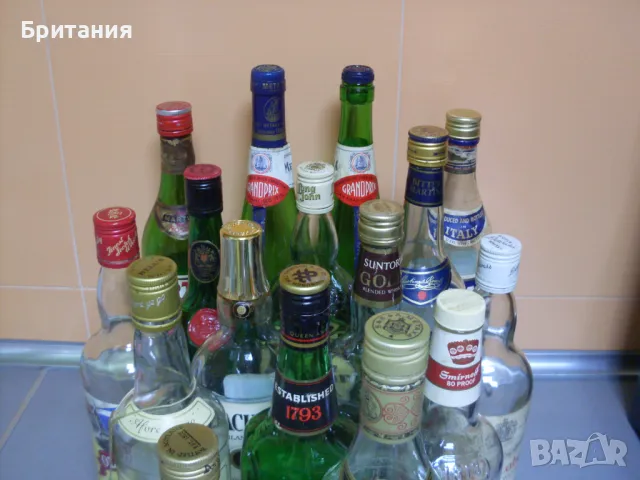 Колекционерски шишета., снимка 17 - Колекции - 49085263