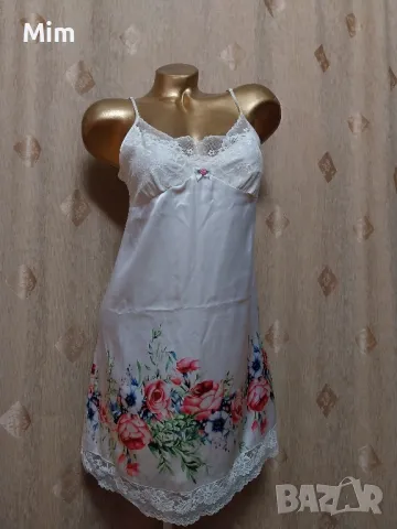 Mia-amore S/M  Сатенена бяла нощница на големи рози, снимка 5 - Нощници - 50136366