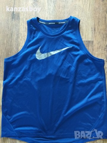 nike - страхотен  дамски потник отлично състояние , снимка 5 - Потници - 37473103