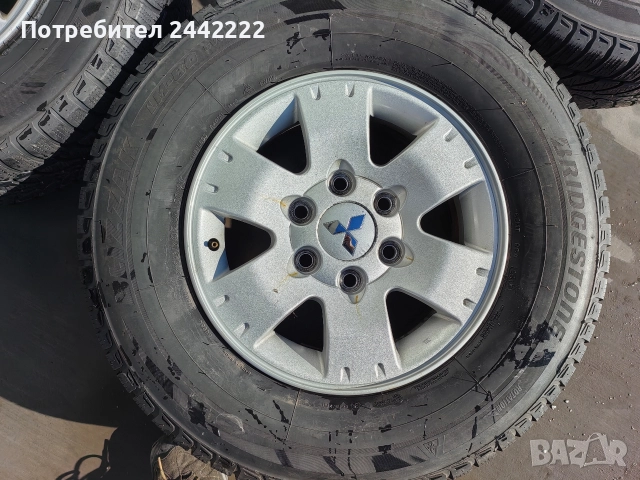 Mitsubishi Pajero, снимка 2 - Гуми и джанти - 52739927