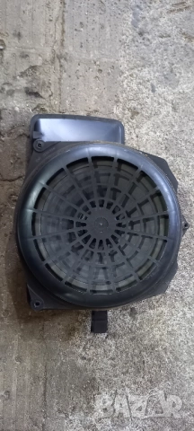 Субуфер Audi A4 B6 sedan