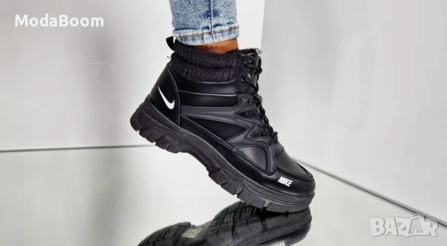 Nike черни дамски боти , снимка 2 - Маратонки - 48241992