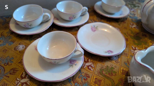 Порцеланов сервиз , снимка 6 - Сервизи - 53154682