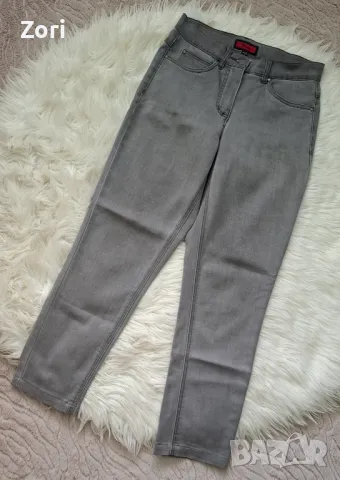 СТРАХОТНИ сиви дънки с бродерия и черни камъчета по джобовете, снимка 1