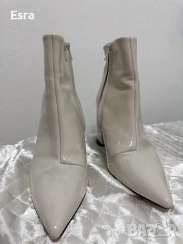 Елегантни дамски боти , снимка 2 - Дамски боти - 52859837