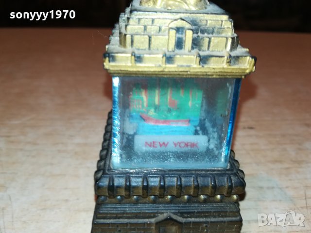 NEW YORK-MADE IN HONG KONG 1110211824, снимка 9 - Колекции - 34428936