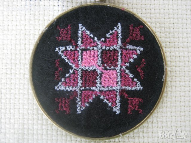 Бродирани бижута с шевици 2, снимка 18 - Колиета, медальони, синджири - 29697661