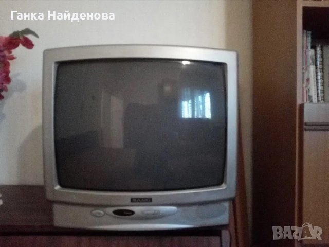 Много запазен телевизор  Санг, снимка 2 - Телевизори - 31363018