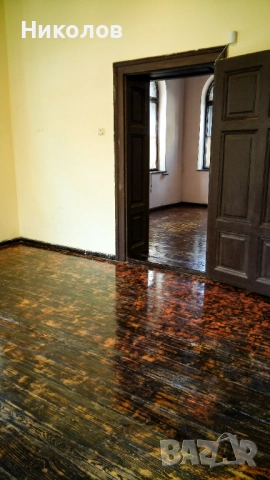 Под наем два броя помещения за магазин,офис