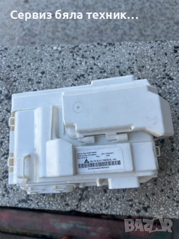 Продавам перфектно работеща управляваща платка за пералня Whirlpool