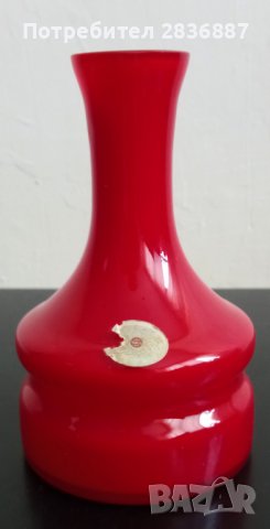 Червена опалинена стъклена ваза в стил арт деко от Мурано