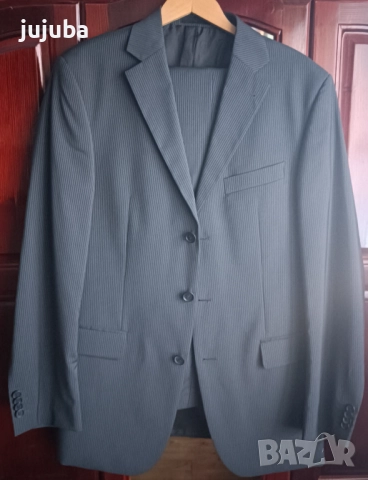 Елегантен мъжки костюм