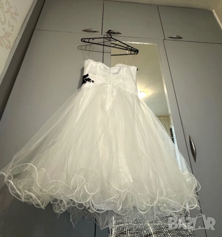 Луксозна, бутикова рокля на френската марка Ashwi Paris, снимка 6 - Рокли - 53020268