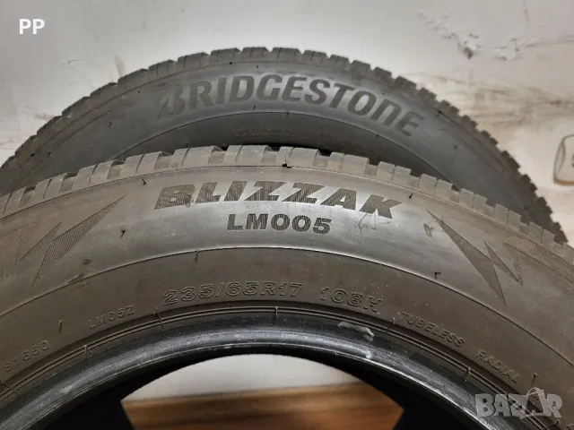 2 бр. 235/65/17 Bridgestone DOT1723 / джип зимни гуми, снимка 6 - Гуми и джанти - 48089688