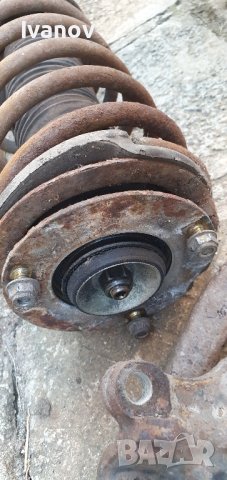 Окачване амортисьори ляв десен шенкел колове предни спирачни апарати  супорти  бмв е34 525 бензин , снимка 4 - Части - 42248937