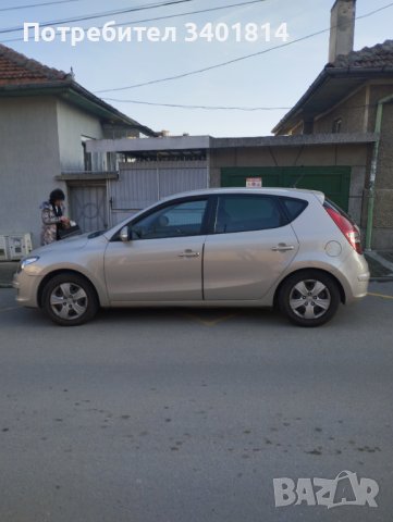 Лек автомобил Hyundai i 30, 1,6 - 2009 г., снимка 6 - Автомобили и джипове - 44481445