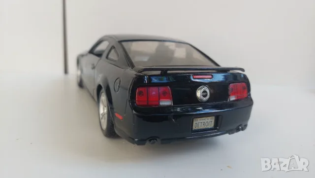 Mustang GT 1/24 MAISTO, снимка 3 - Колекции - 56058411