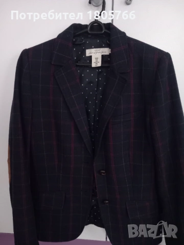 Тъмно синьо сако каре