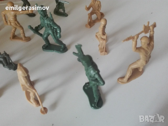 Пластмасови войници - 3 лота., снимка 16 - Фигурки - 54016959