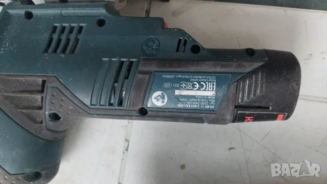 Зеге прободен трион Bosch 10.8 v, снимка 3 - Триони и циркуляри - 55828860