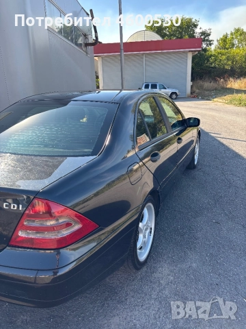 Продавам мерцедес c220, снимка 5 - Автомобили и джипове - 51823712