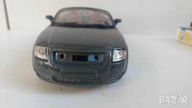 Audi TT ROADSTER Maisto 1/24, снимка 6 - Колекции - 56058658