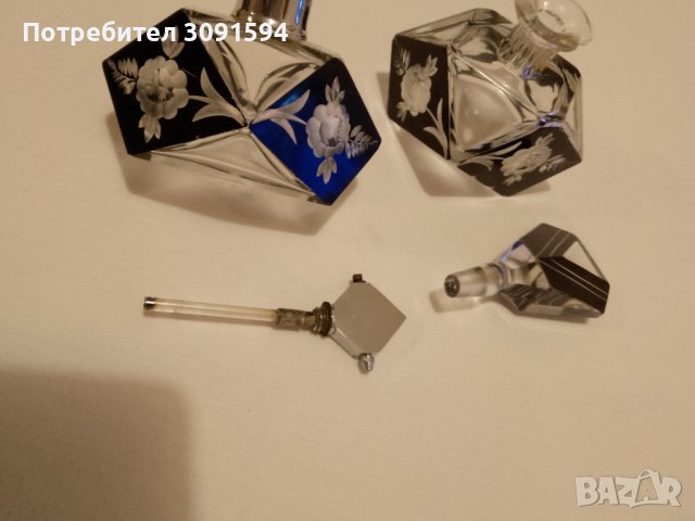  Арт Деко -1920г"Кристални бутилки за парфюми с  декорация цветя - арт деко"  , снимка 4 - Антикварни и старинни предмети - 42794251