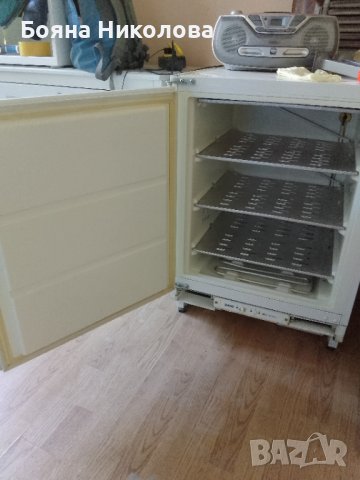 Фризер за вграждане Zanussi ZUF 11420 SA