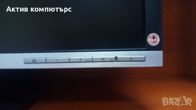 Монитор HP Compaq LA2405wg 24" 1920x1200 LED LCD, снимка 2 - Монитори - 37950483
