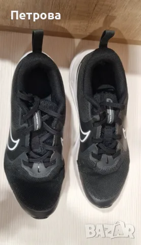 Детски маратонки Nike 35,5 , снимка 3 - Детски маратонки - 56008114
