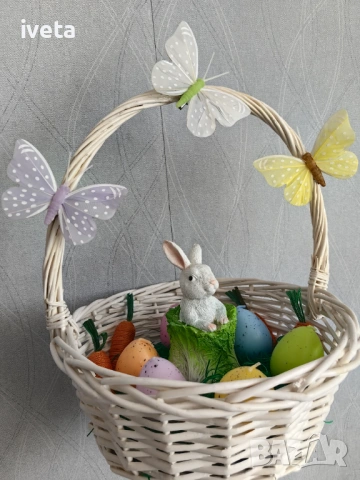 Великденска кошничка с пеперуди 