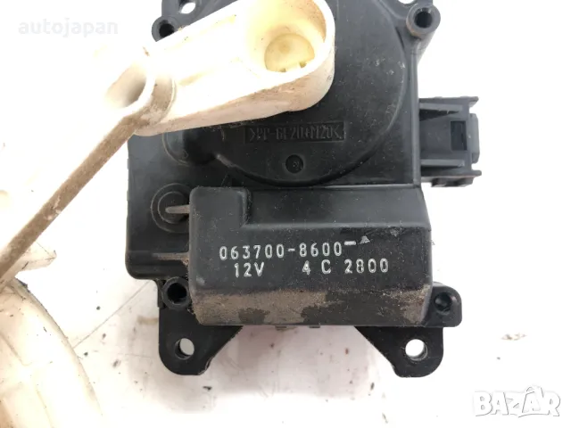 Моторче клапи парно Toyota Avensis Verso 2.0 D 116hp 1CD 0637008600, снимка 2 - Части - 47773419