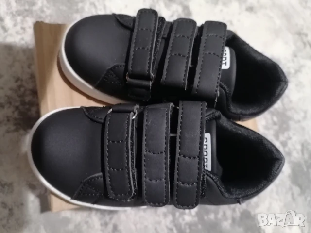 Нови детски кожени кецове с лепки, снимка 4 - Детски маратонки - 50554224