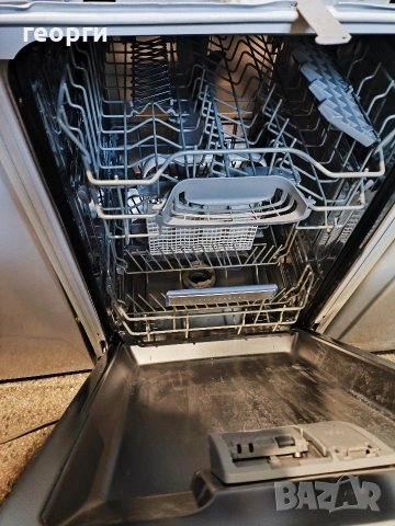 Съдомиялна машина bosch 45 см, снимка 2 - Съдомиялни - 53055433