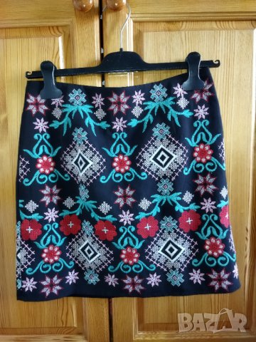 Vera Lucy пола с бродерия