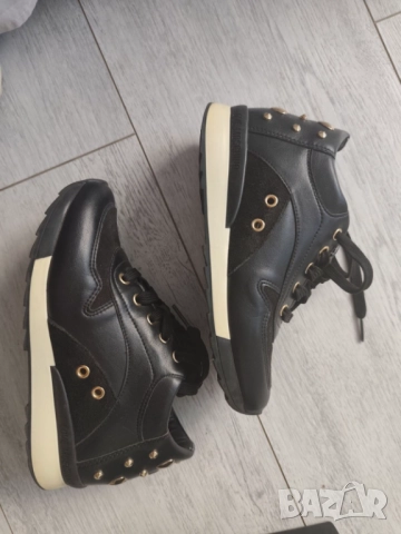 Love moschino дамски обувки , снимка 5 - Дамски ежедневни обувки - 51703077