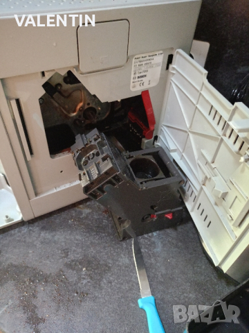 Кафе автомат  BOSCH на части, снимка 8 - Кафемашини - 44809740