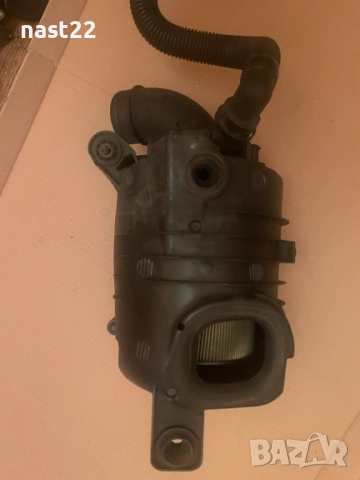 Кутия въздушен филтър Фолксваген Голф 5 1.6 бензин, снимка 3 - Части - 52587402