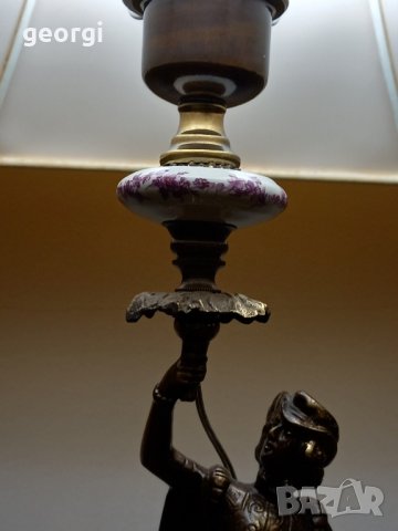 италианска ретро бронзова настолна лампа , снимка 3 - Настолни лампи - 44327235