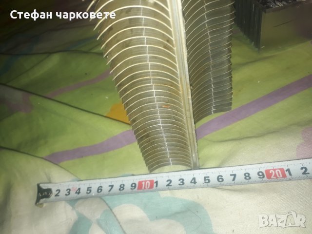 алуминиев радиатор, снимка 1 - Тонколони - 42886350